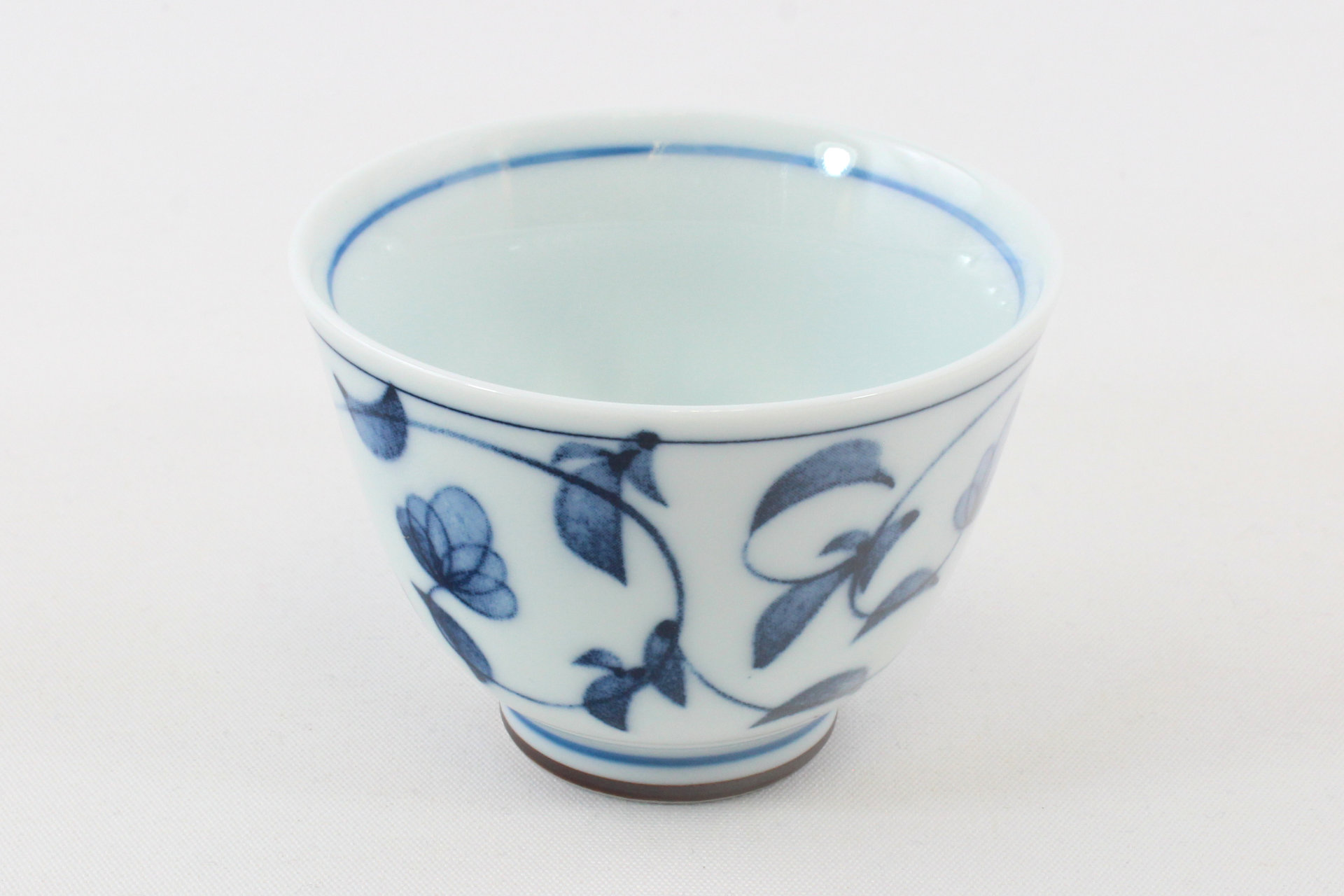 Weiße Schale mit blauen Ranken - 60 ml